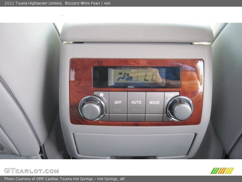 Blizzard White Pearl / Ash 2011 Toyota Highlander Limited