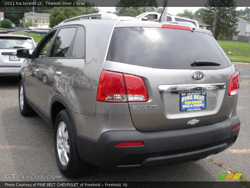 Titanium Silver / Gray 2011 Kia Sorento LX