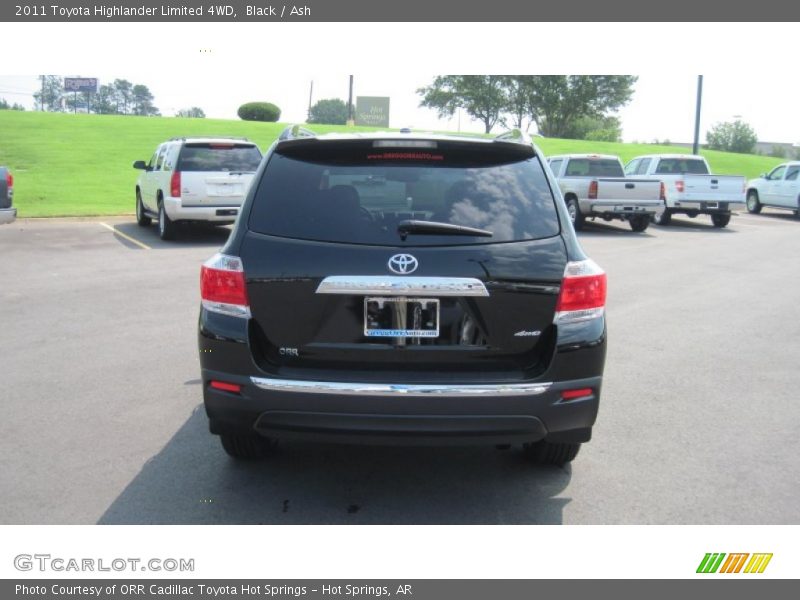 Black / Ash 2011 Toyota Highlander Limited 4WD
