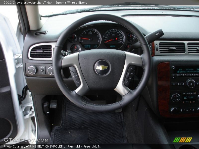 Summit White / Ebony 2011 Chevrolet Avalanche LT 4x4