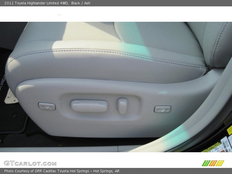 Black / Ash 2011 Toyota Highlander Limited 4WD