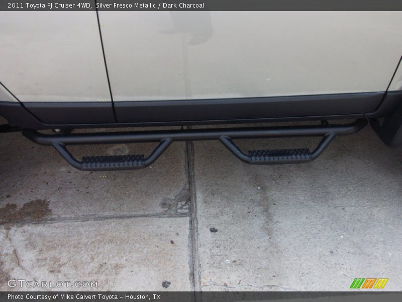 Silver Fresco Metallic / Dark Charcoal 2011 Toyota FJ Cruiser 4WD