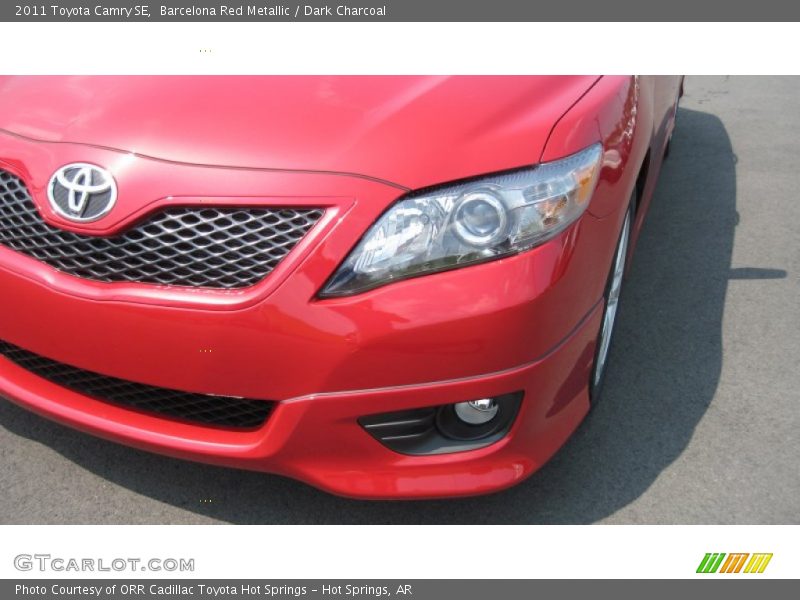 Barcelona Red Metallic / Dark Charcoal 2011 Toyota Camry SE