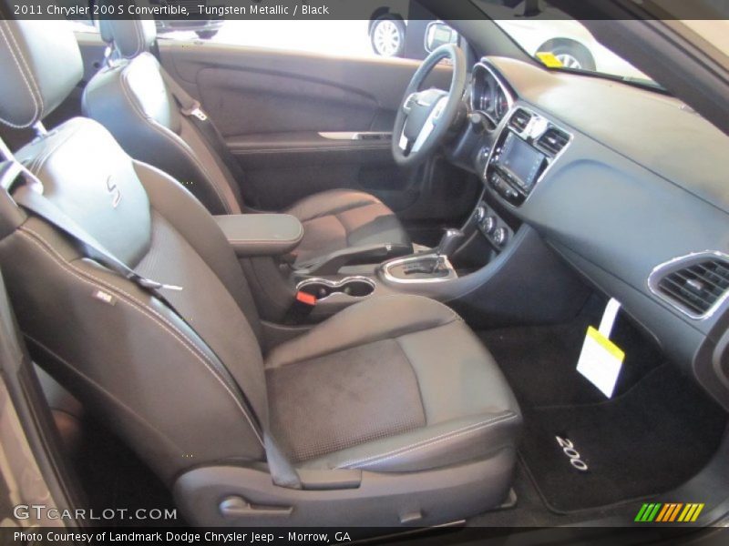  2011 200 S Convertible Black Interior