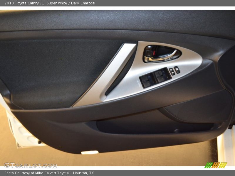 Super White / Dark Charcoal 2010 Toyota Camry SE