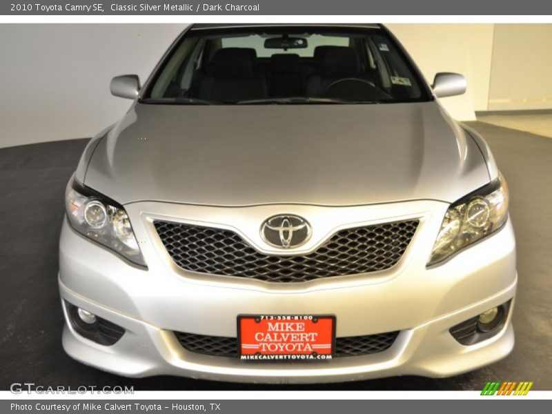 Classic Silver Metallic / Dark Charcoal 2010 Toyota Camry SE