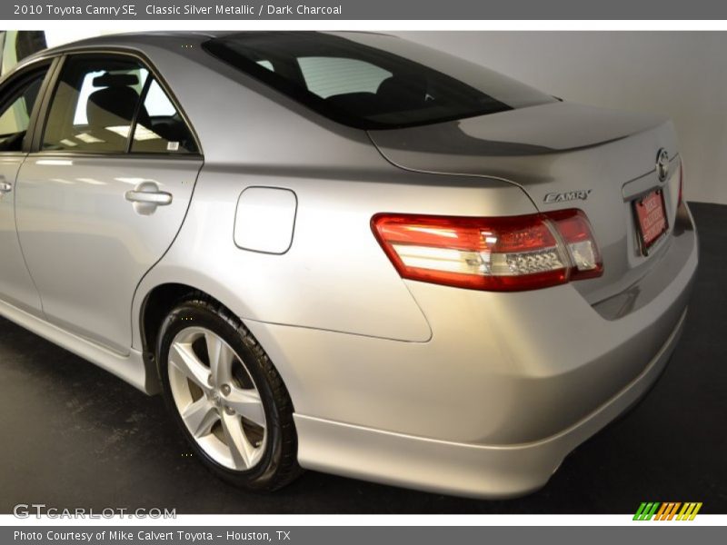 Classic Silver Metallic / Dark Charcoal 2010 Toyota Camry SE