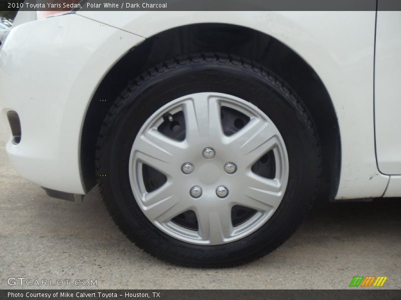 Polar White / Dark Charcoal 2010 Toyota Yaris Sedan