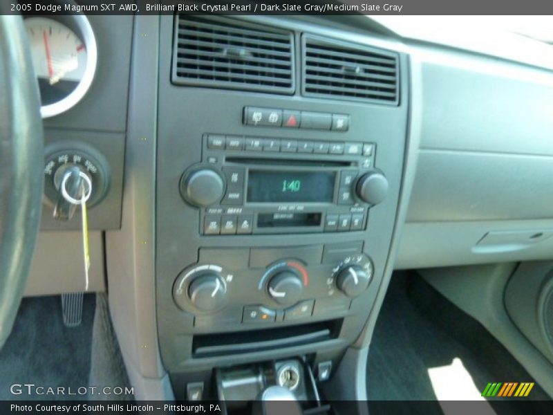 Brilliant Black Crystal Pearl / Dark Slate Gray/Medium Slate Gray 2005 Dodge Magnum SXT AWD