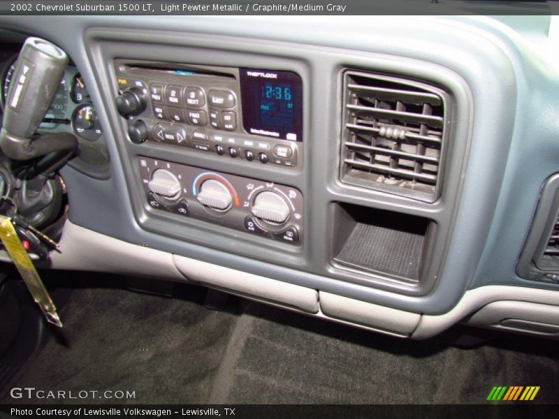 Light Pewter Metallic / Graphite/Medium Gray 2002 Chevrolet Suburban 1500 LT