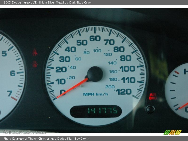 Bright Silver Metallic / Dark Slate Gray 2003 Dodge Intrepid SE