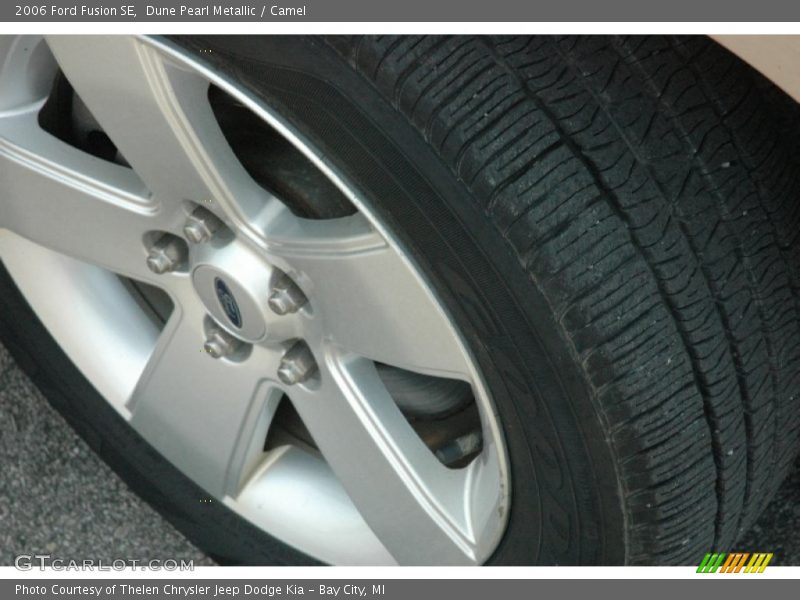 Dune Pearl Metallic / Camel 2006 Ford Fusion SE