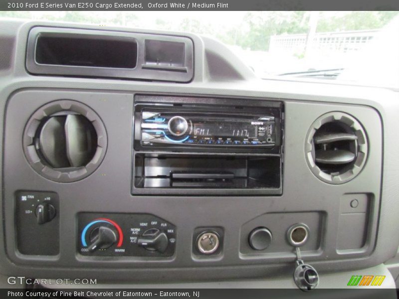 Oxford White / Medium Flint 2010 Ford E Series Van E250 Cargo Extended
