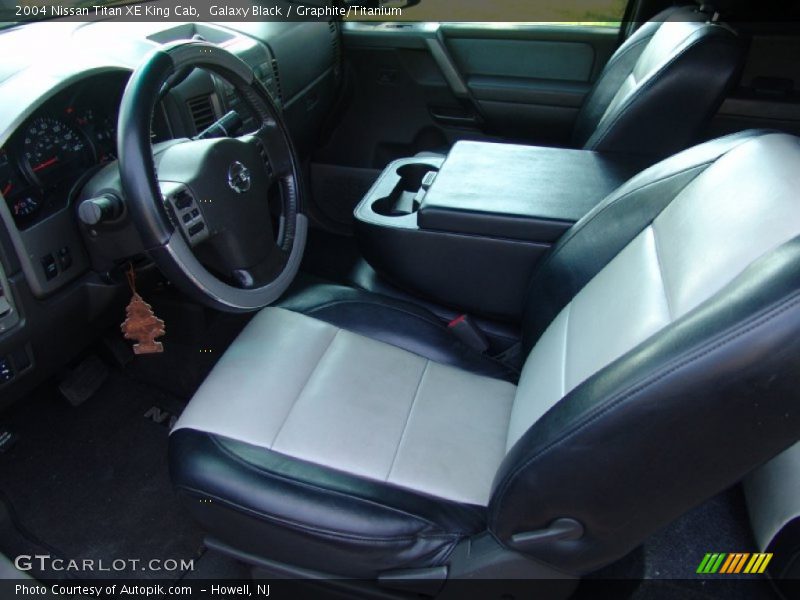 Galaxy Black / Graphite/Titanium 2004 Nissan Titan XE King Cab