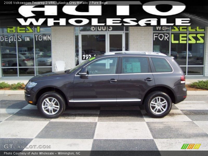 Alaska Grey Metallic / Pure Beige 2008 Volkswagen Touareg 2 VR6