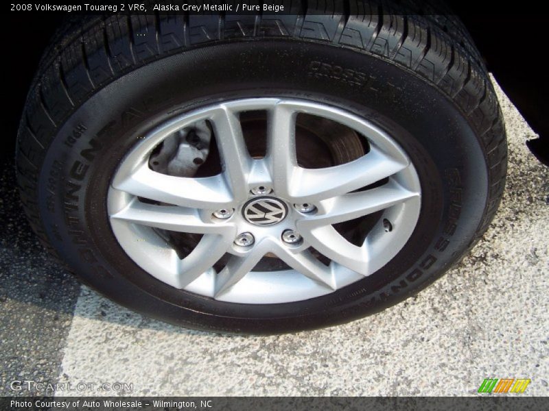 Alaska Grey Metallic / Pure Beige 2008 Volkswagen Touareg 2 VR6