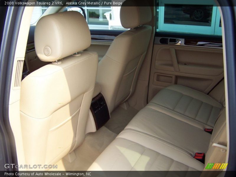 Alaska Grey Metallic / Pure Beige 2008 Volkswagen Touareg 2 VR6