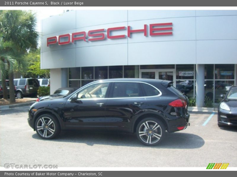 Black / Luxor Beige 2011 Porsche Cayenne S