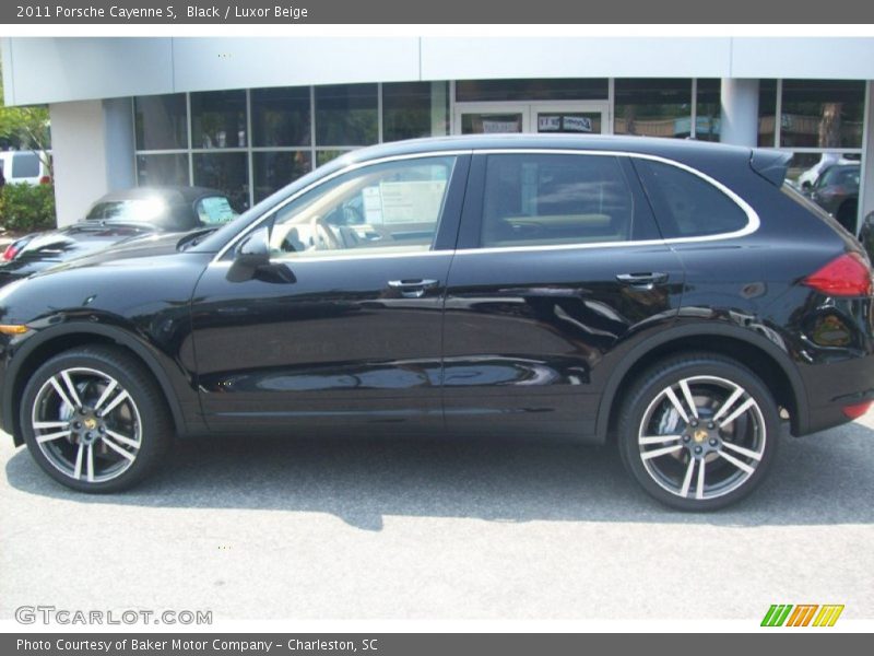 Black / Luxor Beige 2011 Porsche Cayenne S