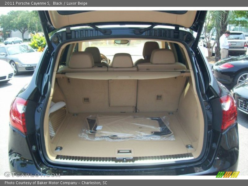 Black / Luxor Beige 2011 Porsche Cayenne S