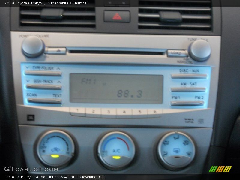 Super White / Charcoal 2009 Toyota Camry SE