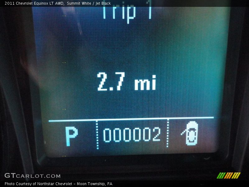 Summit White / Jet Black 2011 Chevrolet Equinox LT AWD