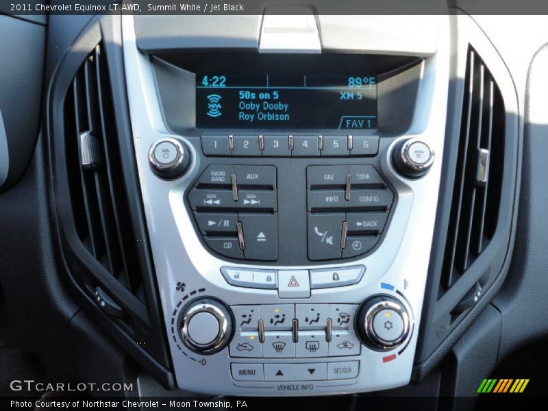 Summit White / Jet Black 2011 Chevrolet Equinox LT AWD
