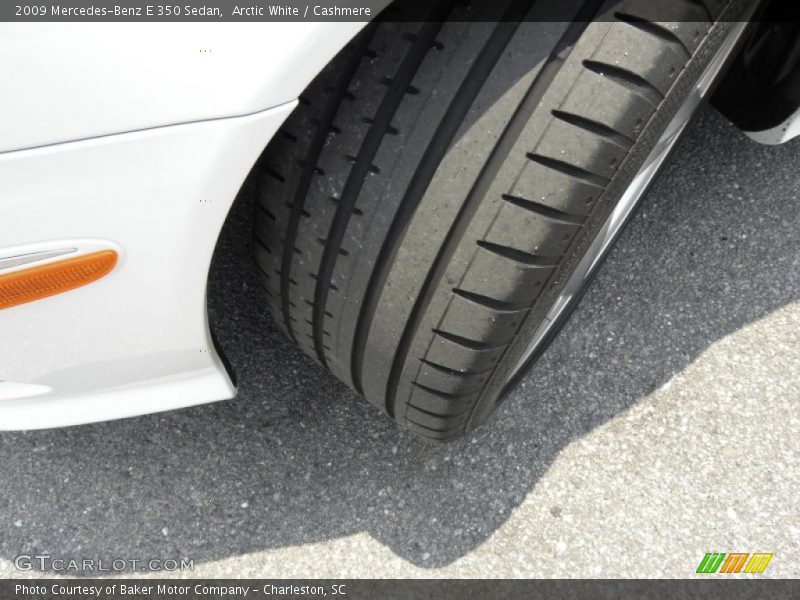 Arctic White / Cashmere 2009 Mercedes-Benz E 350 Sedan