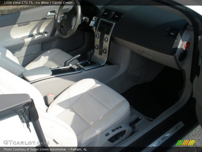 Ice White / Calcite Cream 2008 Volvo C70 T5