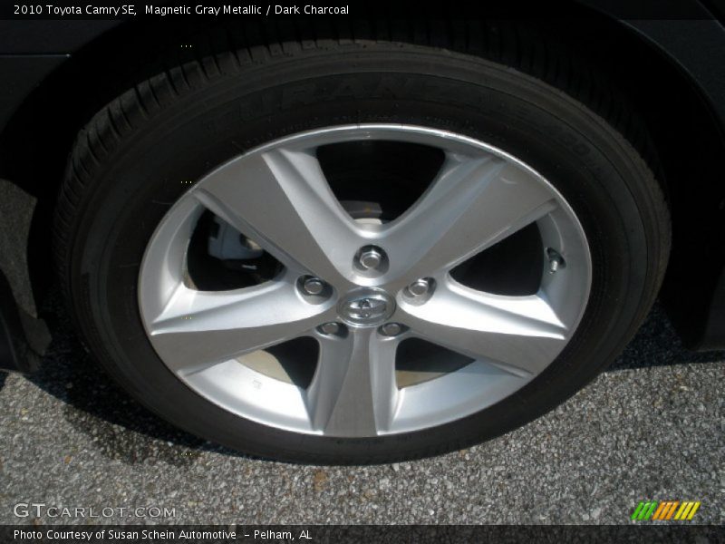 Magnetic Gray Metallic / Dark Charcoal 2010 Toyota Camry SE