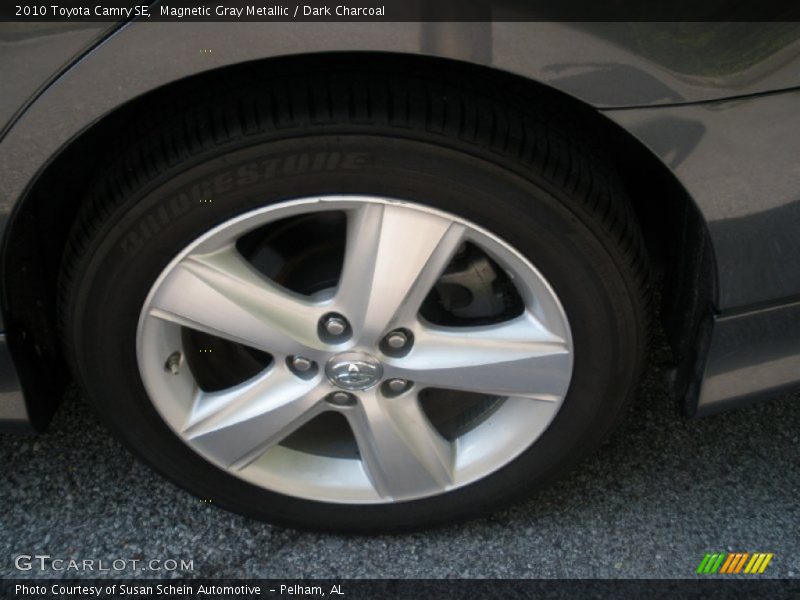Magnetic Gray Metallic / Dark Charcoal 2010 Toyota Camry SE