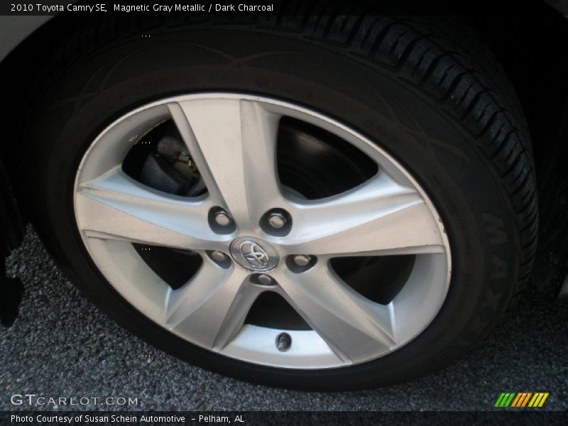 Magnetic Gray Metallic / Dark Charcoal 2010 Toyota Camry SE