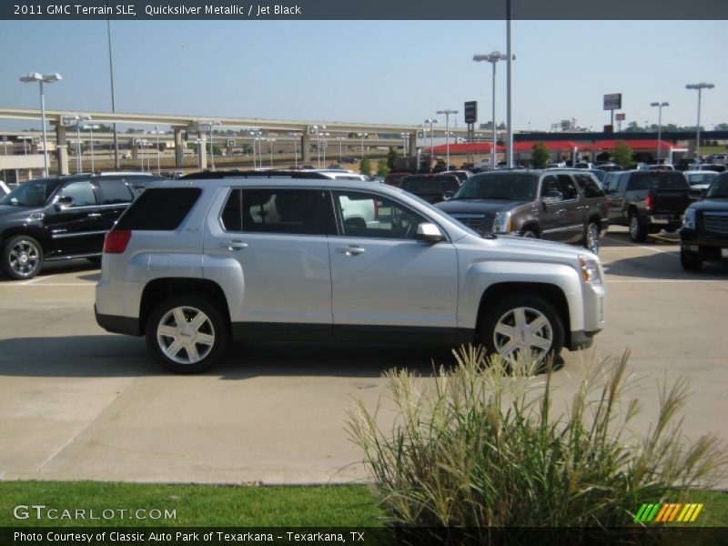 Quicksilver Metallic / Jet Black 2011 GMC Terrain SLE