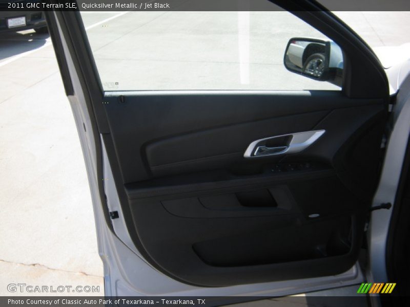 Quicksilver Metallic / Jet Black 2011 GMC Terrain SLE