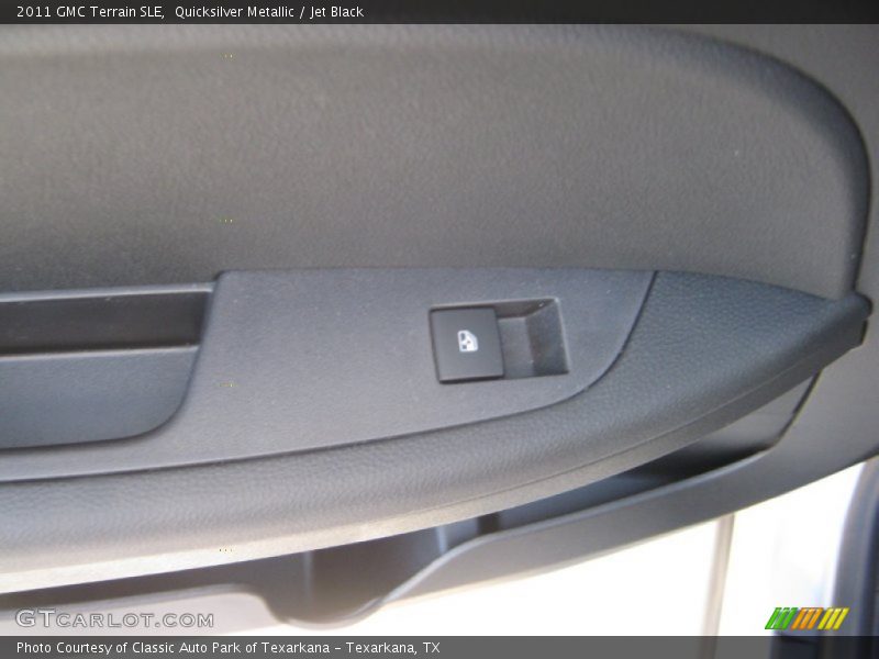 Quicksilver Metallic / Jet Black 2011 GMC Terrain SLE