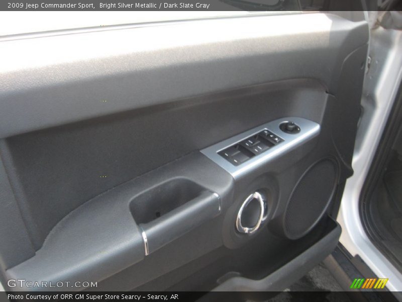 Bright Silver Metallic / Dark Slate Gray 2009 Jeep Commander Sport