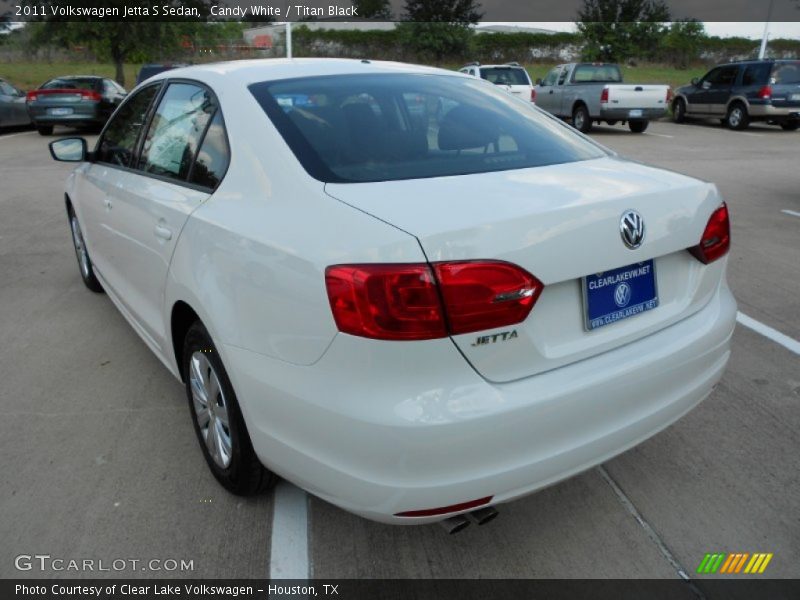 Candy White / Titan Black 2011 Volkswagen Jetta S Sedan