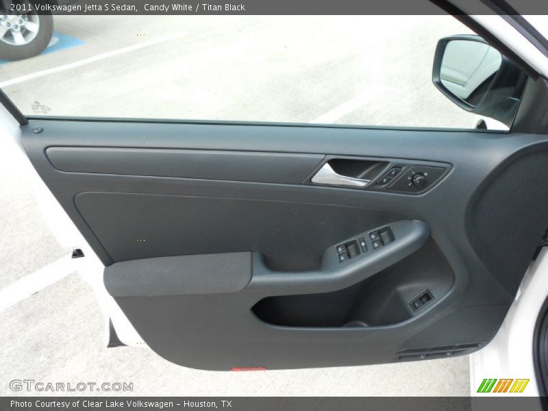 Candy White / Titan Black 2011 Volkswagen Jetta S Sedan