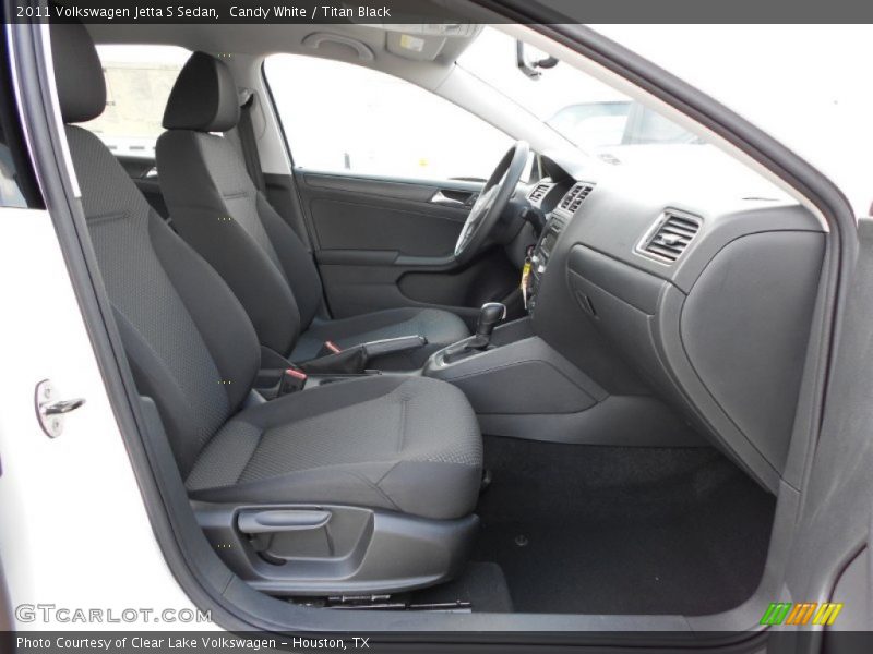 Candy White / Titan Black 2011 Volkswagen Jetta S Sedan