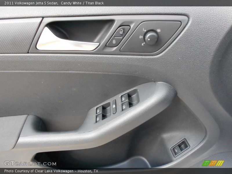 Candy White / Titan Black 2011 Volkswagen Jetta S Sedan