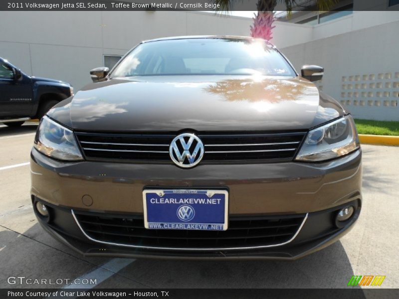 Toffee Brown Metallic / Cornsilk Beige 2011 Volkswagen Jetta SEL Sedan