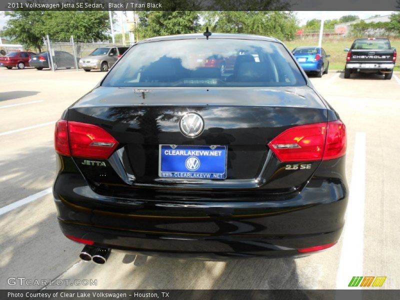 Black / Titan Black 2011 Volkswagen Jetta SE Sedan