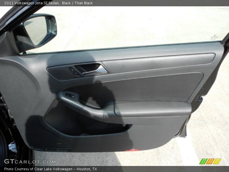 Black / Titan Black 2011 Volkswagen Jetta SE Sedan