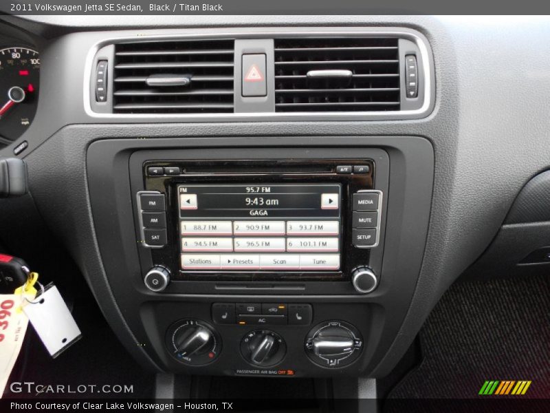 Black / Titan Black 2011 Volkswagen Jetta SE Sedan