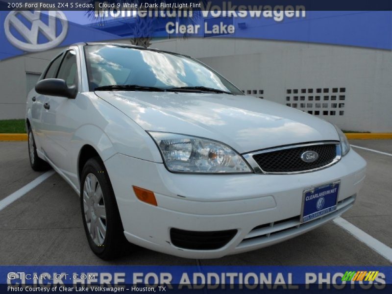 Cloud 9 White / Dark Flint/Light Flint 2005 Ford Focus ZX4 S Sedan