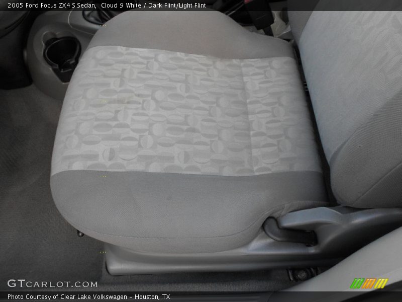 Cloud 9 White / Dark Flint/Light Flint 2005 Ford Focus ZX4 S Sedan