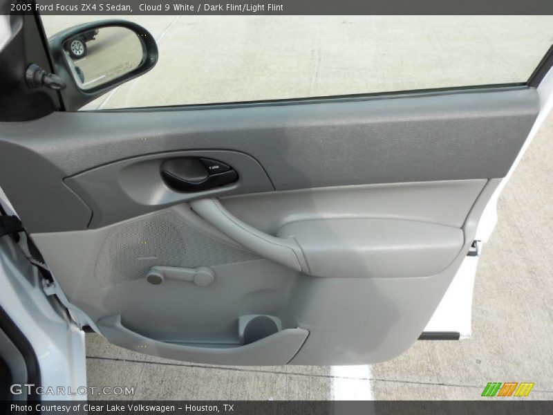 Cloud 9 White / Dark Flint/Light Flint 2005 Ford Focus ZX4 S Sedan
