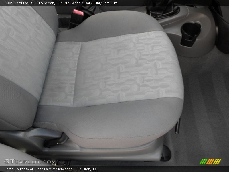 Cloud 9 White / Dark Flint/Light Flint 2005 Ford Focus ZX4 S Sedan