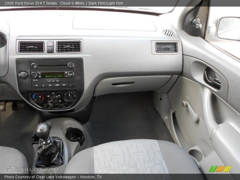 Cloud 9 White / Dark Flint/Light Flint 2005 Ford Focus ZX4 S Sedan