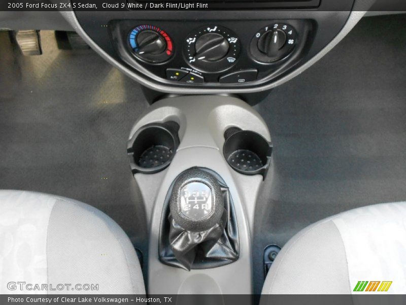 Cloud 9 White / Dark Flint/Light Flint 2005 Ford Focus ZX4 S Sedan